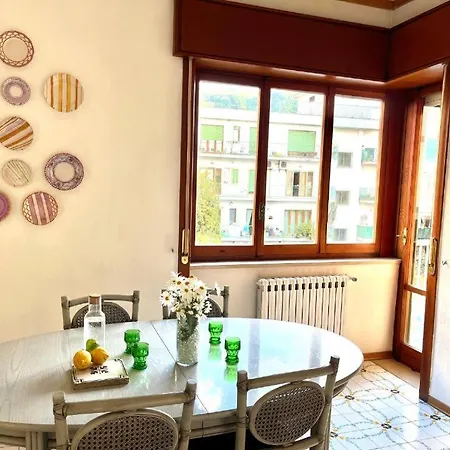 Large Family Appartament With Pool סורנטו