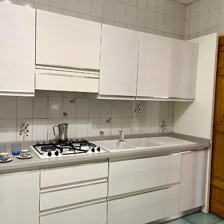 Large Family Appartament With Pool דירה סורנטו